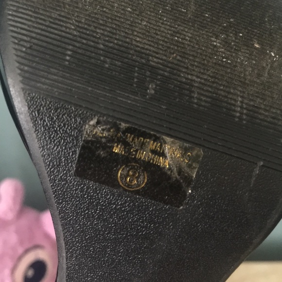 Heels - Picture 5 of 5